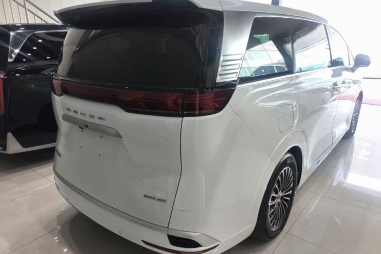 Used Denza D9 2024 DM-i 980 Four-Wheel Drive Prestige Model Rear Right 45 Deg