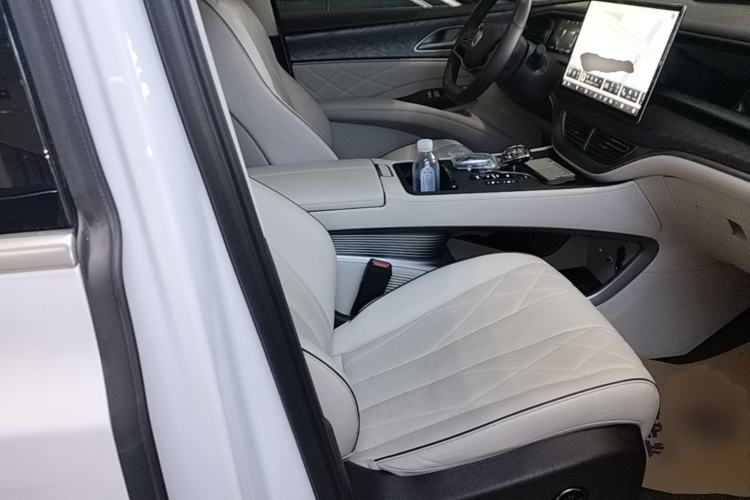 Used Denza D9 2024 DM-i 1050 Luxury Model Right Front Seat