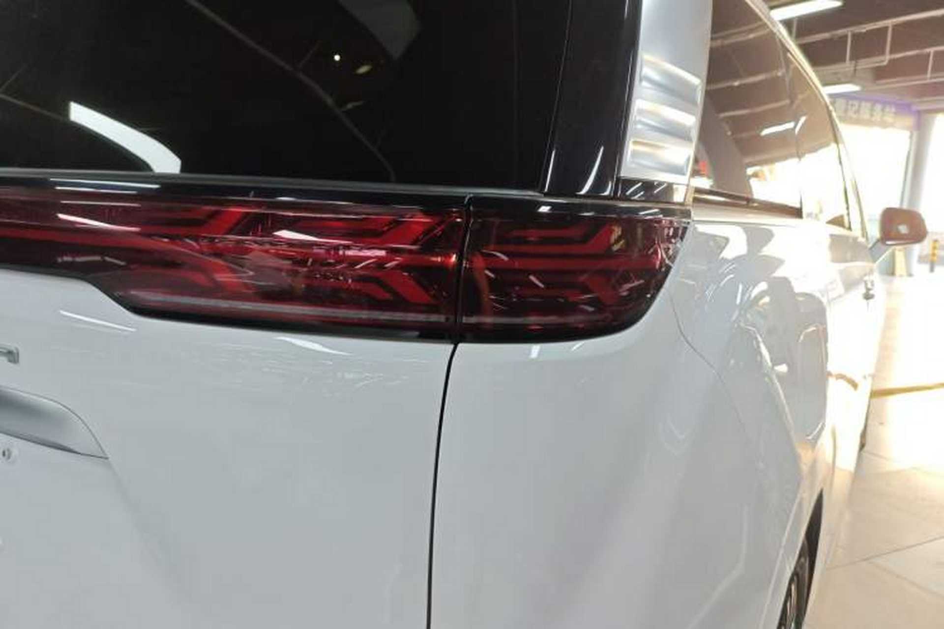 Used Denza D9 2024 DM-i 1050 Luxury Model Right Rear Taillight