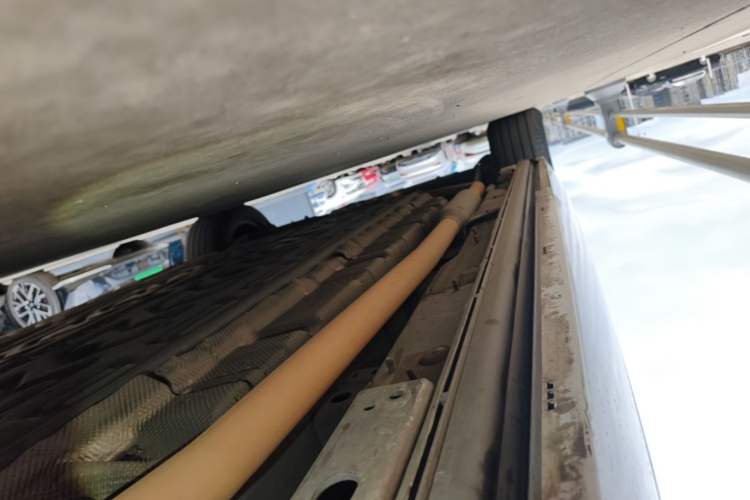 Used Denza D9 2024 DM-i 980 Four-Wheel Drive Flagship Model Right Side Sill