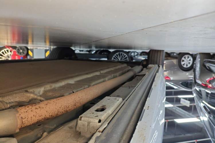 Used Denza D9 2024 DM-i 1050 Luxury Model Right Side Sill