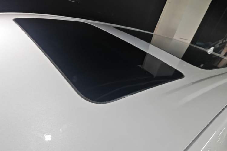 Used Denza D9 2024 DM-i 1050 Luxury Model Roof
