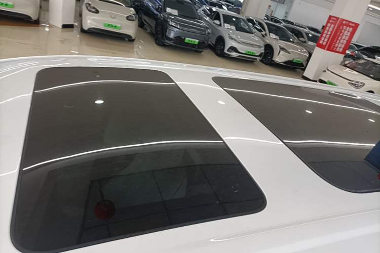 Used Denza D9 2024 DM-i 980 Four-Wheel Drive Flagship Model Roof