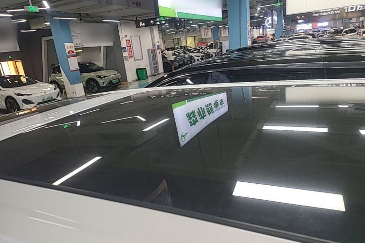 Used Denza D9 2024 EV 600 Four-Wheel Drive Prestige Model Roof