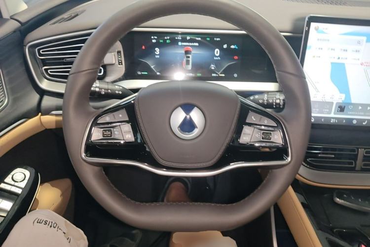 Used Denza D9 2024 DM-i 980 Four-Wheel Drive Prestige Model Steering Wheel