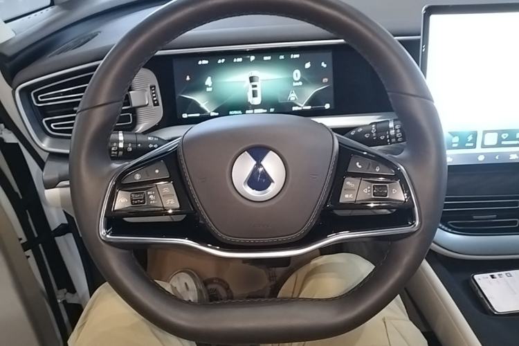 Used Denza D9 2024 DM-i 1050 Luxury Model Steering Wheel