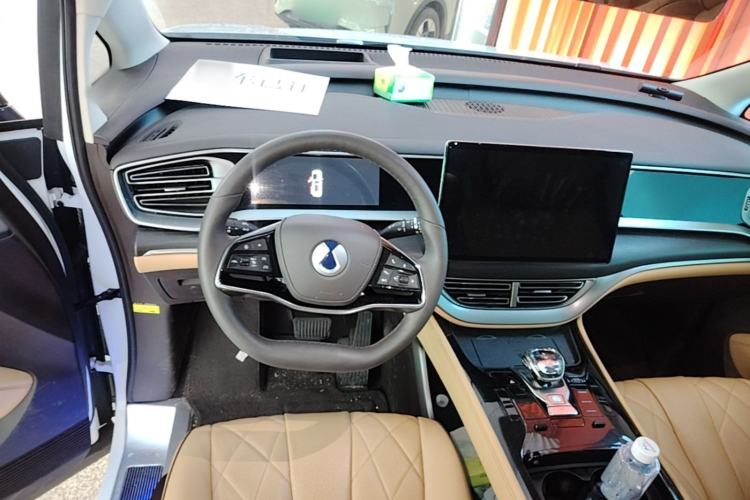 Used Denza D9 2024 DM-i 980 Four-Wheel Drive Prestige Model Steering Wheel