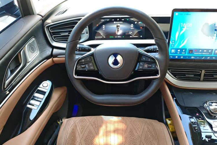 Used Denza D9 2024 DM-i 1050 Luxury Model Steering Wheel