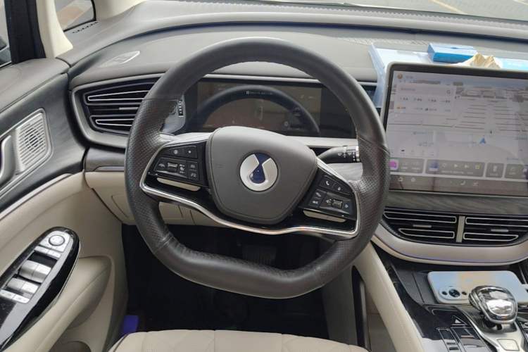Used Denza D9 2024 DM-i 1050 Luxury Model Steering Wheel