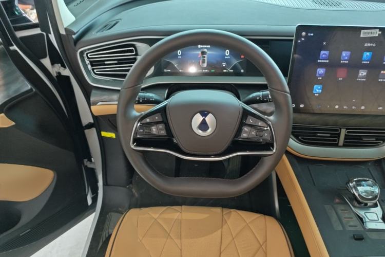 Used Denza D9 2024 DM-i 970 Luxury Model Steering Wheel