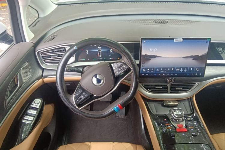 Used Denza D9 2024 DM-i 1050 Luxury Model Steering Wheel