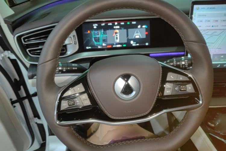 Used Denza D9 2024 DM-i 1050 Luxury Model Steering Wheel