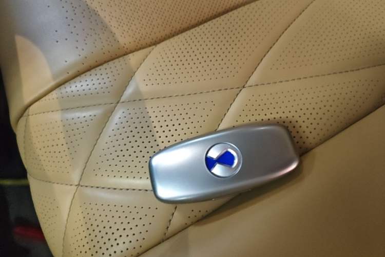 Used Denza D9 2024 DM-i 1050 Luxury Model Vehicle Key