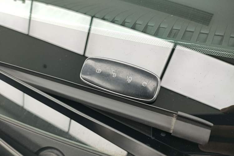 Used Denza D9 2024 DM-i 1050 Luxury Model Vehicle Key