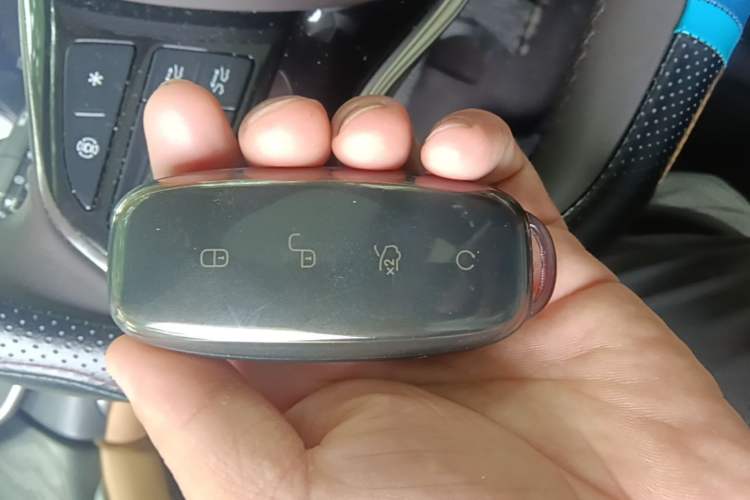 Used Denza D9 2024 DM-i 1050 Luxury Model Vehicle Key
