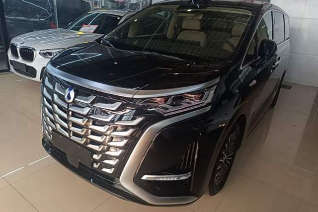 Used Denza D9 2025 DM-i Smart Drive 1020 Four-Wheel Drive Deluxe Model