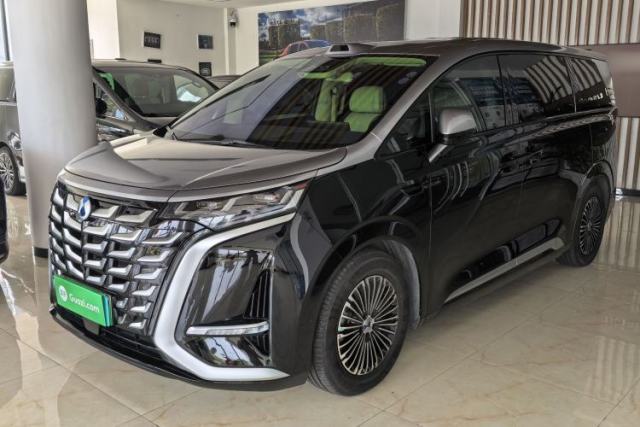 Denza D9 2025 DM-i Smart Drive 1020 Four-Wheel Drive Premium Model مستعملة