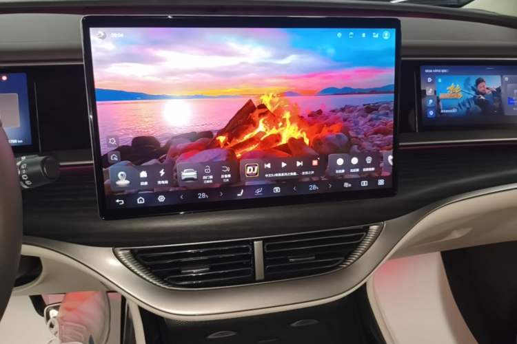 Used Denza D9 2025 DM-i Intelligent Drive 1020 Four-Wheel Drive Flagship Model Audio And AC Panel