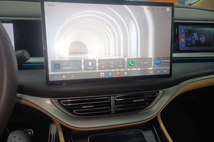 Used Denza D9 2025 DM-i Intelligent Drive 1020 Four-Wheel Drive Flagship Model Audio And AC Panel