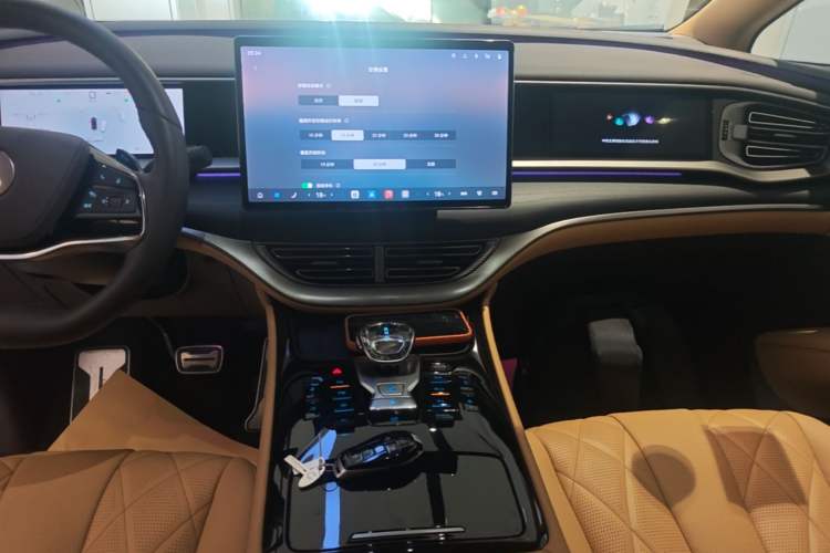 Used Denza D9 2025 DM-i Intelligent Drive 1020 Four-Wheel Drive Flagship Model Audio And AC Panel