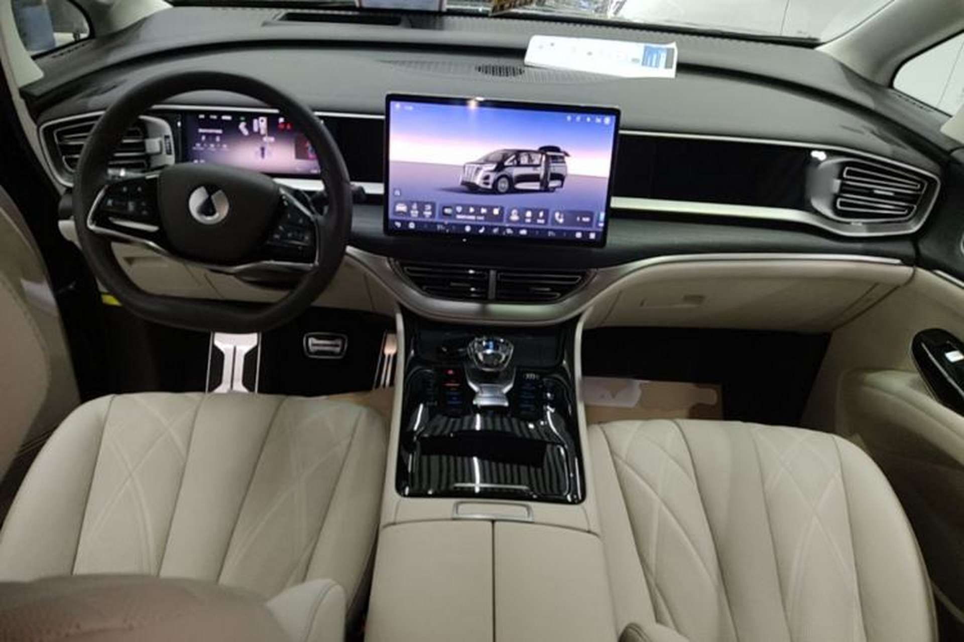 Used Denza D9 2025 DM-i Intelligent Drive 1020 Four-Wheel Drive Flagship Model Center Console