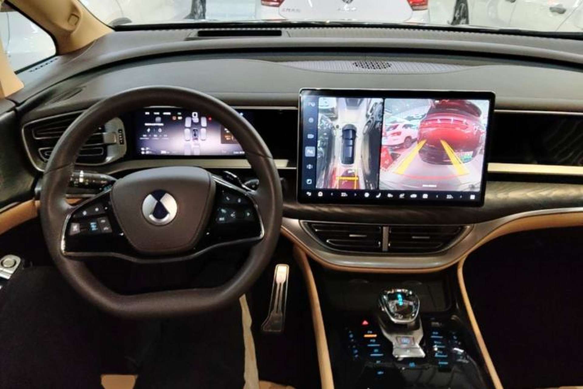 Used Denza D9 2025 DM-i Intelligent Drive 1020 Four-Wheel Drive Prestige Model Center Console