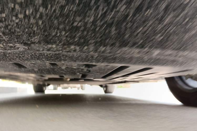 Used Denza D9 2025 Model DM-i Four-Wheel Drive Prestige Edition Chassis Front