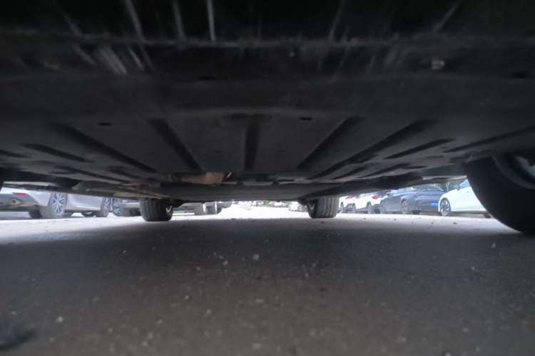 Used Denza D9 2025 DM-i Intelligent Drive 1020 Four-Wheel Drive Prestige Model Chassis Front