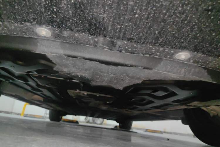 Used Denza D9 2025 Model DM-i Four-Wheel Drive Prestige Edition Chassis Front