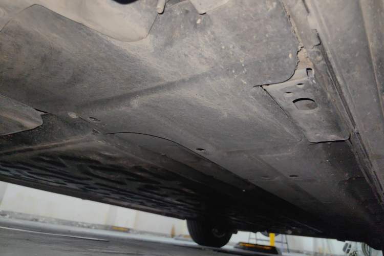Used Denza D9 2025 Model DM-i Four-Wheel Drive Prestige Edition Chassis Front Left