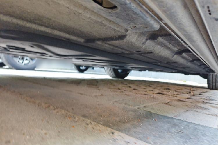 Used Denza D9 2025 DM-i Smart Drive 1020 Four-Wheel Drive Premium Model Chassis Front Left