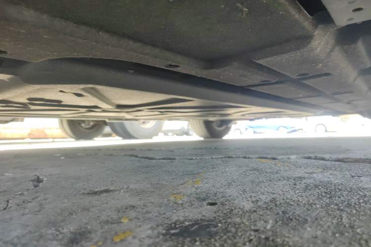Used Denza D9 2025 DM-i Intelligent Drive 1020 Four-Wheel Drive Flagship Model Chassis Front Left