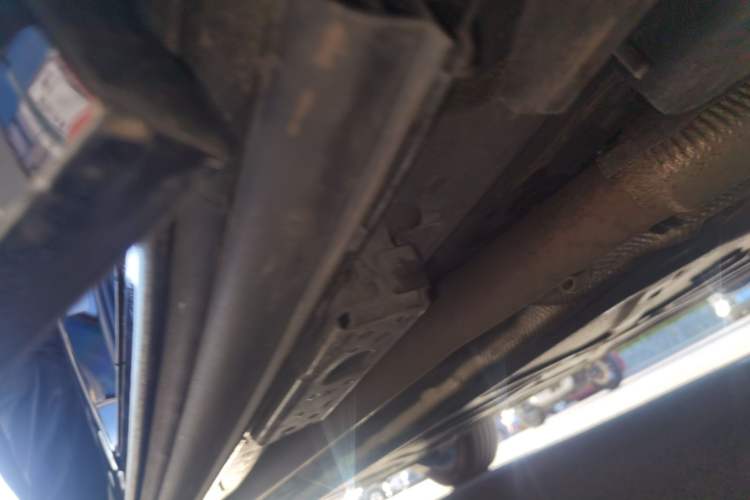 Used Denza D9 2025 DM-i Intelligent Drive 1020 Four-Wheel Drive Prestige Model Chassis Front Right