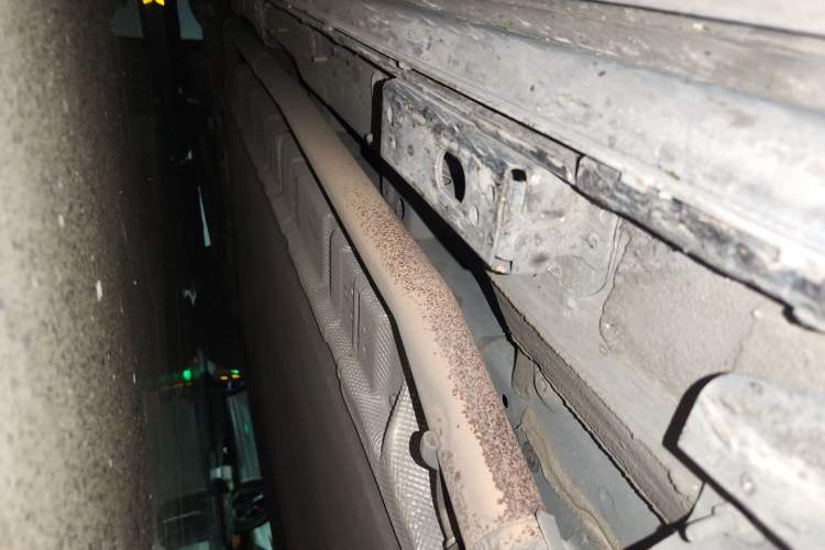 Used Denza D9 2025 DM-i Smart Drive 1020 Four-Wheel Drive Premium Model Chassis Front Right