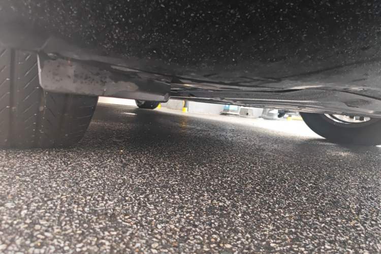 Used Denza D9 2025 DM-i Intelligent Drive 1020 Four-Wheel Drive Prestige Model Chassis Front Right