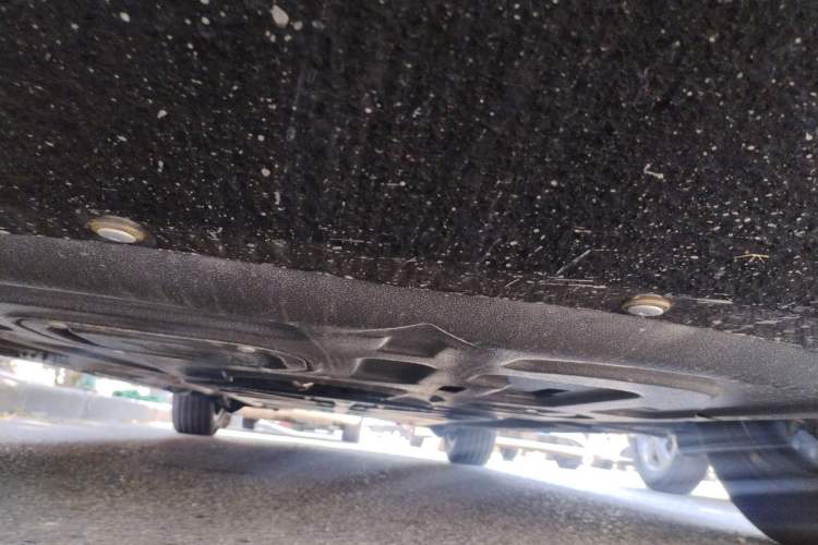 Used Denza D9 2025 DM-i Smart Drive 1020 Four-Wheel Drive Deluxe Model Chassis Front