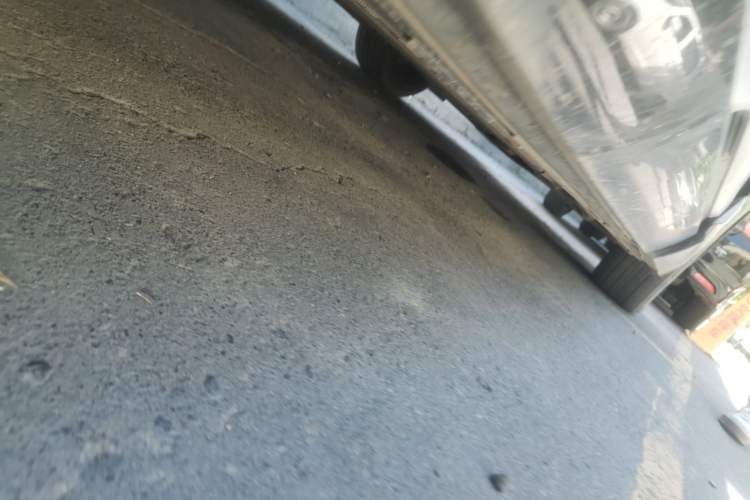 Used Denza D9 2025 DM-i Smart Drive 1020 Four-Wheel Drive Deluxe Model Chassis Rear Right