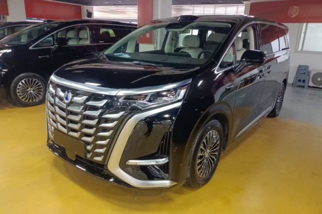 Used Denza D9 2025 DM-i Intelligent Drive 1020 Four-Wheel Drive Prestige Model