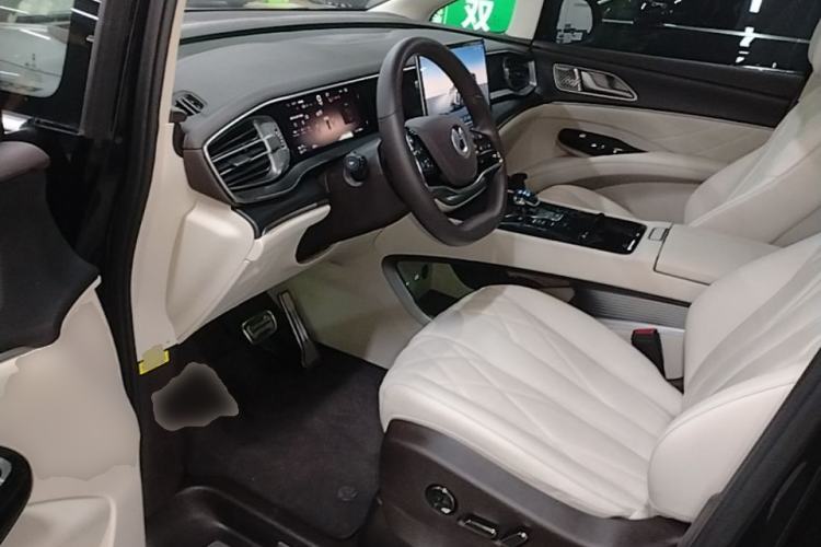 Used Denza D9 2025 DM-i Intelligent Drive 1020 Four-Wheel Drive Flagship Model Driver Seat