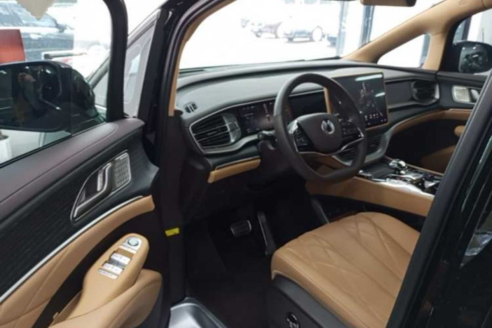 Used Denza D9 2025 DM-i Intelligent Drive 1020 Four-Wheel Drive Flagship Model Driver Seat