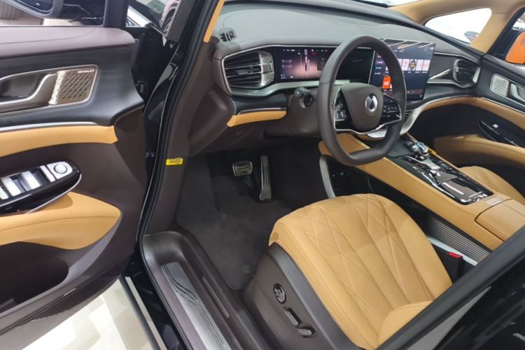 Used Denza D9 2025 DM-i Intelligent Drive 1020 Four-Wheel Drive Flagship Model Driver Seat