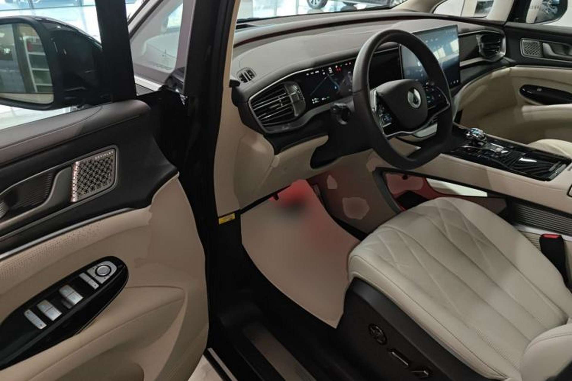 Used Denza D9 2025 DM-i Intelligent Drive 1020 Four-Wheel Drive Flagship Model Driver Seat
