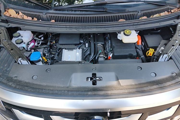 Used Denza D9 2025 DM-i Smart Drive 1020 Four-Wheel Drive Premium Model Engine Bay