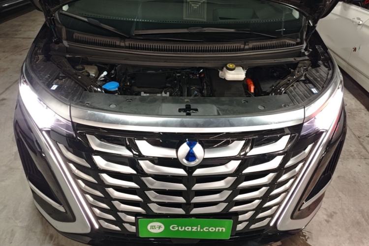 Used Denza D9 2025 DM-i Smart Drive 1020 Four-Wheel Drive Premium Model Engine Bay