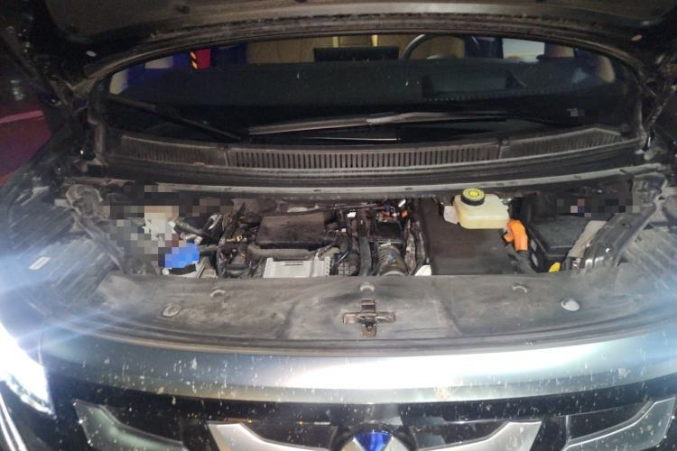 Used Denza D9 2025 DM-i Smart Drive 1020 Four-Wheel Drive Premium Model Engine Bay