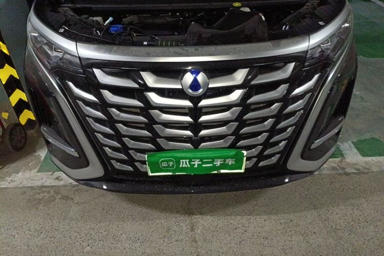 Used Denza D9 2025 DM-i Intelligent Drive 1020 Four-Wheel Drive Prestige Model Engine Bay