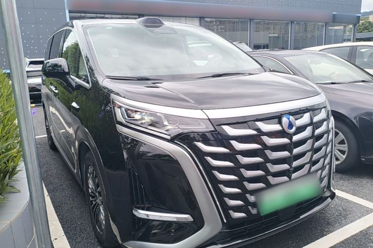 Used Denza D9 2025 DM-i Intelligent Drive 1020 Four-Wheel Drive Prestige Model Exterior 1