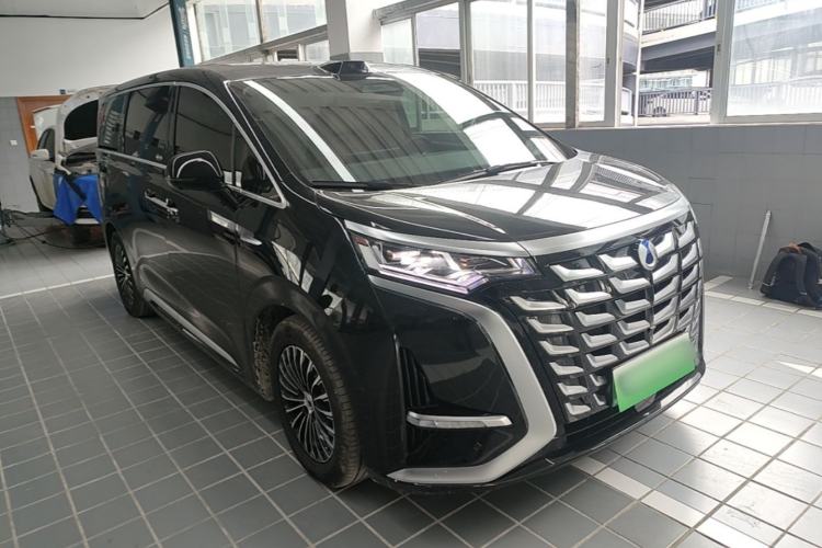 Used Denza D9 2025 DM-i Smart Drive 1020 Four-Wheel Drive Deluxe Model Exterior 1
