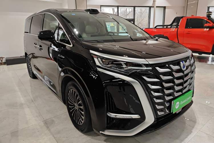 Used Denza D9 2025 DM-i Intelligent Drive 1020 Four-Wheel Drive Flagship Model Exterior 1