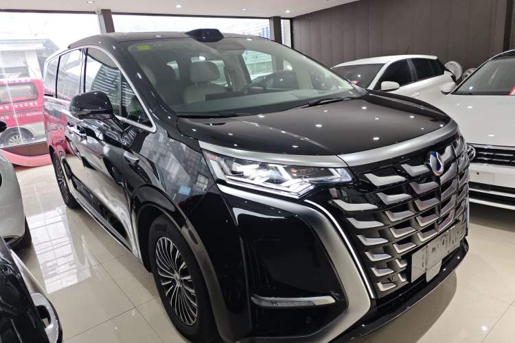 Used Denza D9 2025 DM-i Intelligent Drive 1020 Four-Wheel Drive Prestige Model Exterior 1